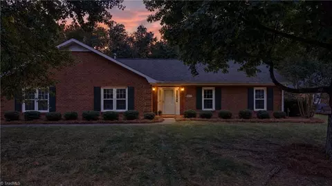 813 Campbell Glen Ln, Winston Salem, NC 27103