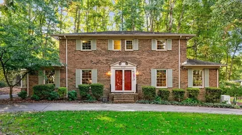 309 Fairidge Dr, Jamestown, NC 27282