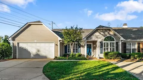 7 Shelburne Ct, Greensboro, NC 27455