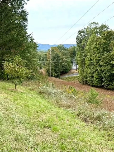 7752 Pine St W, Lowgap, NC 27024 photo 27