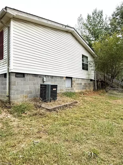 7752 Pine St W, Lowgap, NC 27024 photo 21