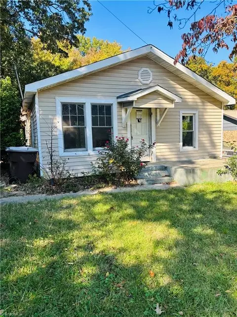3106 Four Seasons Blvd, Greensboro, NC 27406