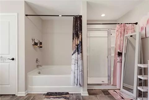 Bath - 4024 Resolution Ct, High Point, NC 27265 photo 3 of 3