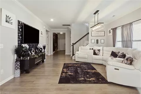 Entry Way - 4024 Resolution Ct, High Point, NC 27265 photo 4 of 16