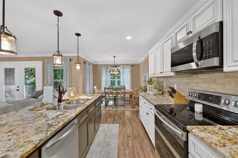 Kitchen - 3042 Autumn Acres Ln, Trinity, NC 27370 photo 3 of 4
