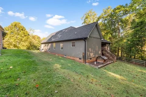 Exterior - 3042 Autumn Acres Ln, Trinity, NC 27370 photo 10 of 11