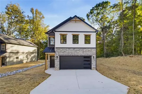 306 Lily Dr, Kernersville, NC 27284