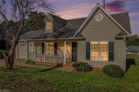 1940 Cedar Ridge Ln, Winston Salem, NC 27127