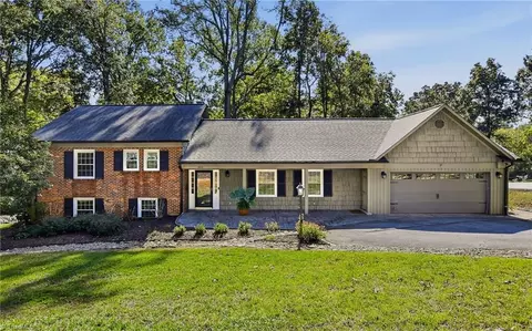 3810 Northriding Rd, Winston Salem, NC 27104