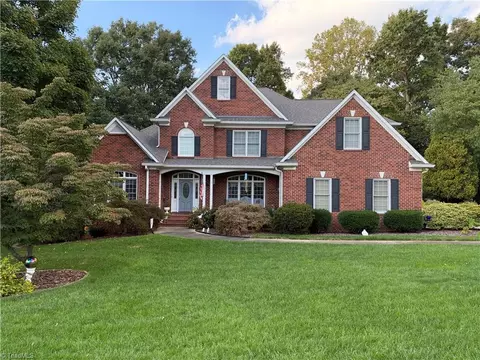 5731 Brightington Ct, Kernersville, NC 27284
