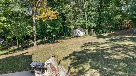 Exterior - 802 Kingston Dr, High Point, NC 27262 photo 4 of 6