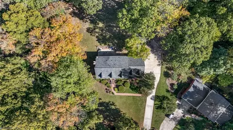 View/Area - 802 Kingston Dr, High Point, NC 27262 photo 3 of 5