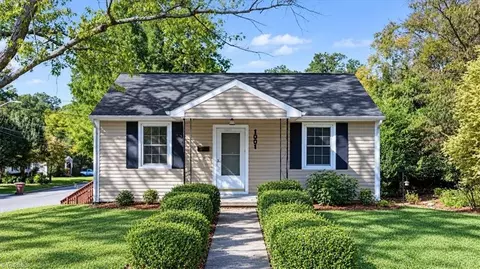 1001 Grayland St, Greensboro, NC 27408