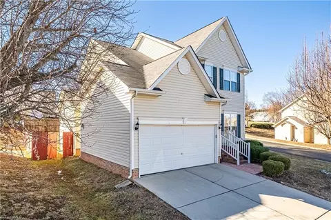 3809 Parkway Vista Rd, Greensboro, NC 27409