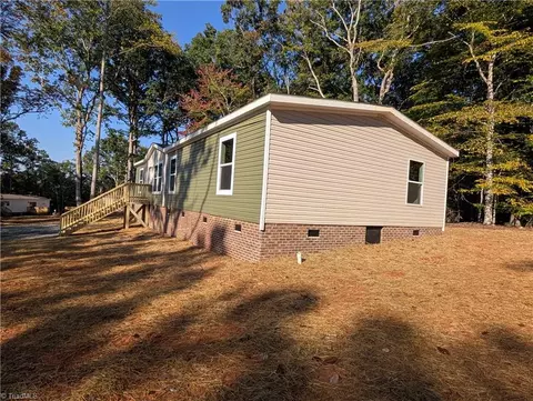 1322 Pineview Rd, Randleman, NC 27317 photo 5