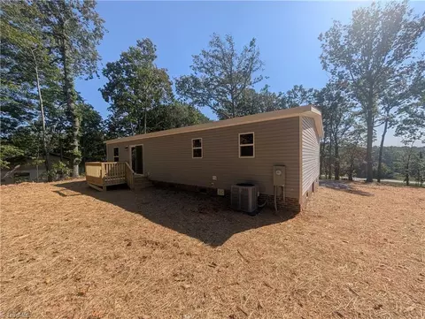 1312 Pineview Rd, Randleman, NC 27317 photo 3