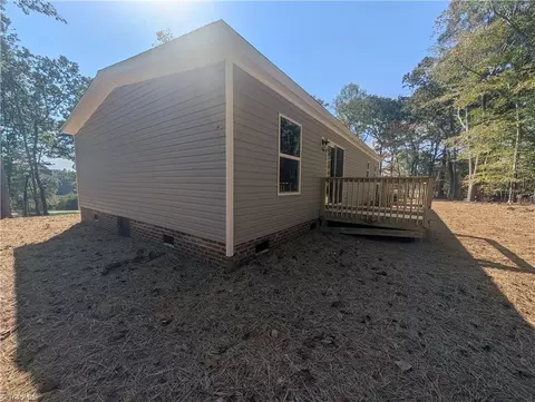 1312 Pineview Rd, Randleman, NC 27317 photo 4