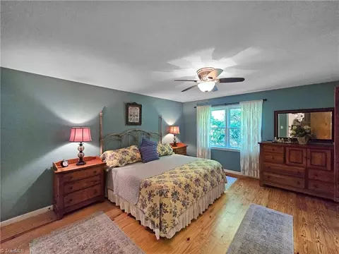 Bedroom - 13641 Traphill Rd, Traphill, NC 28685 photo 2 of 9