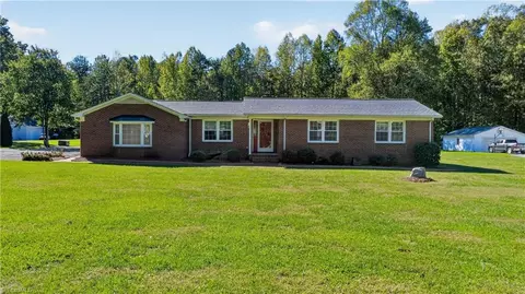 3612 SE School Rd, Greensboro, NC 27406