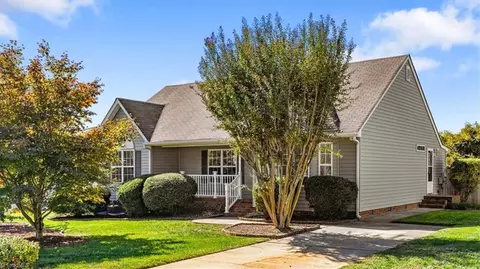 7003 Chaftain Pl, Greensboro, NC 27410