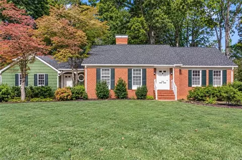 1236 Huntingdon Rd, Winston Salem, NC 27104