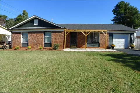 133 Windward Cir, Mocksville, NC 27028