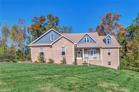347 Peterson Pond Dr, Wilkesboro, NC 28697
