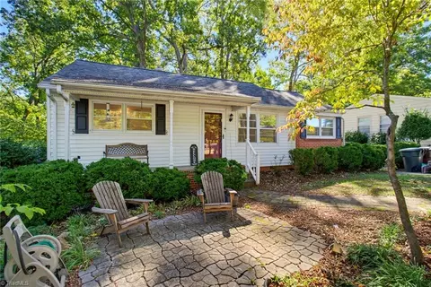 2708 Rockwood Rd, Greensboro, NC 27408