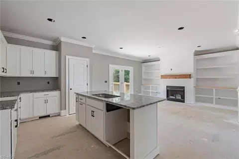 Living - 597 K Fork Rd, Madison, NC 27025 photo 6 of 7
