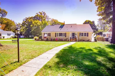 3801 Dogwood Dr, Greensboro, NC 27403