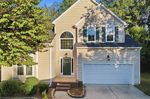 6 Rosebank Ct, Greensboro, NC 27407