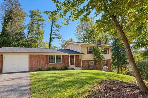 20 Devonwood Dr, Marion, NC 28752