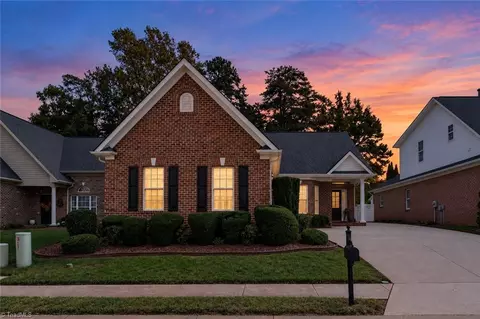 5933 Kenville Green Cir, Kernersville, NC 27284