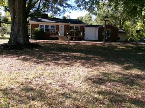 5716 Stigall Rd, Kernersville, NC 27284