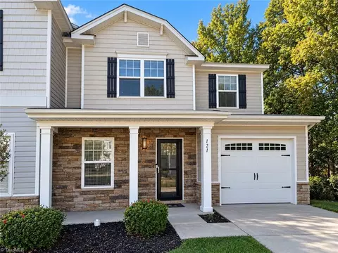 121 Tilleys Grove Dr, Kernersville, NC 27284