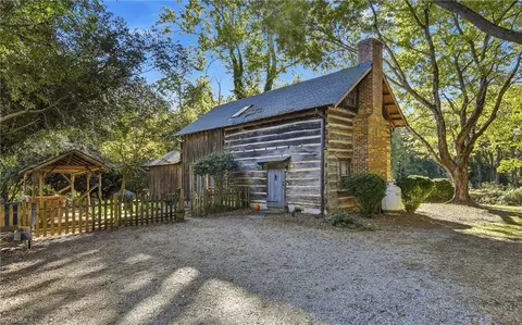 220 Carter Cir, Winston Salem, NC 27106