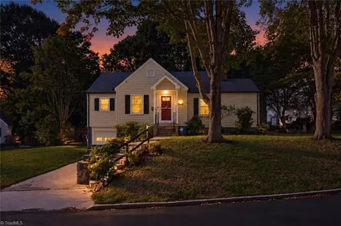 1120 Kenwood St, Winston Salem, NC 27103