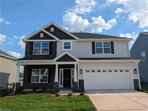 1323 Dandridge Dr, Kernersville, NC 27284