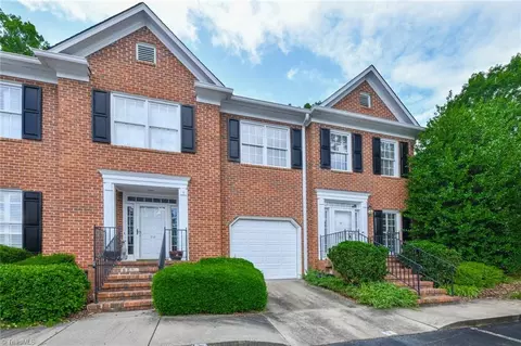 2 Park Village Ct, Greensboro, NC 27455