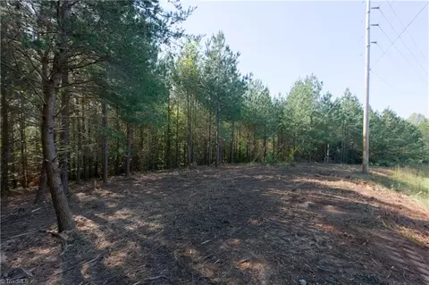 13 Morrison Rd, Morganton, NC 28655 photo 3