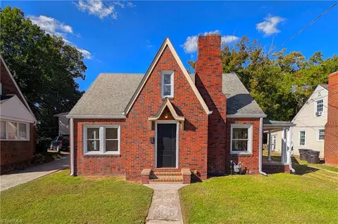 2524 Druid Hills Dr, Winston Salem, NC 27105