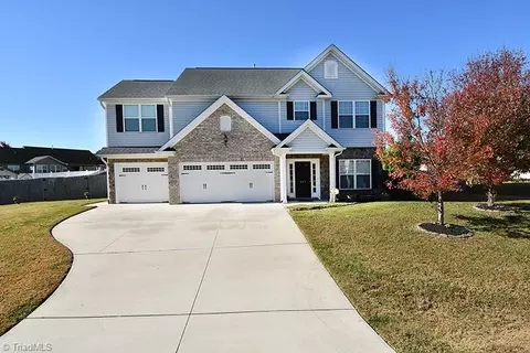 687 Old Cypress Dr, Winston Salem, NC 27127