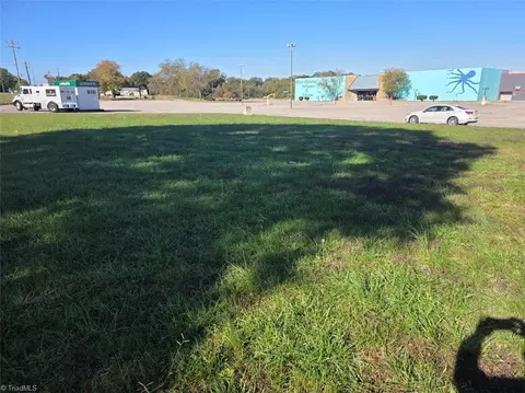 00 Meadow Rd E, Eden, NC 27288