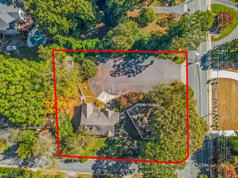 2873 Robinhood Rd, Winston Salem, NC 27106