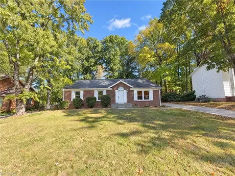 3305 Winchester Dr, Greensboro, NC 27406