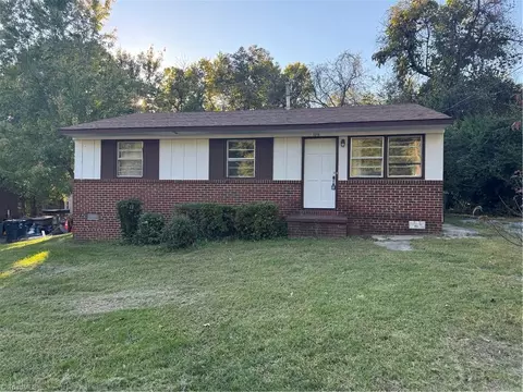 1215 Woodnell St, Greensboro, NC 27405