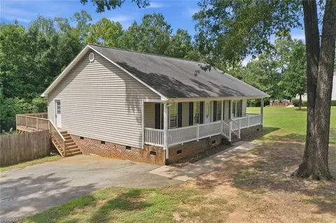 2530 Nc Highway 62, Burlington, NC 27217