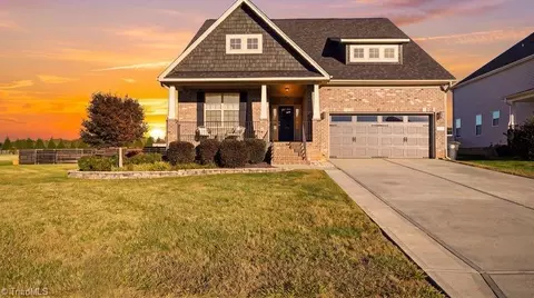 329 Brinkley Cir, Mebane, NC 27302