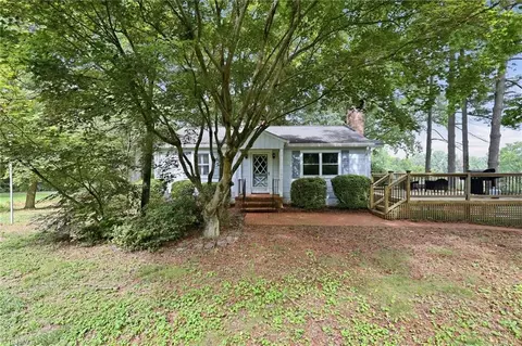 2563 Farmington Rd, Mocksville, NC 27028