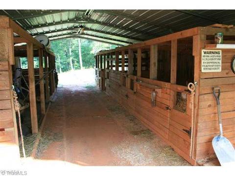 240 Spring Valley Rd, Stuart, VA 24171 photo 10